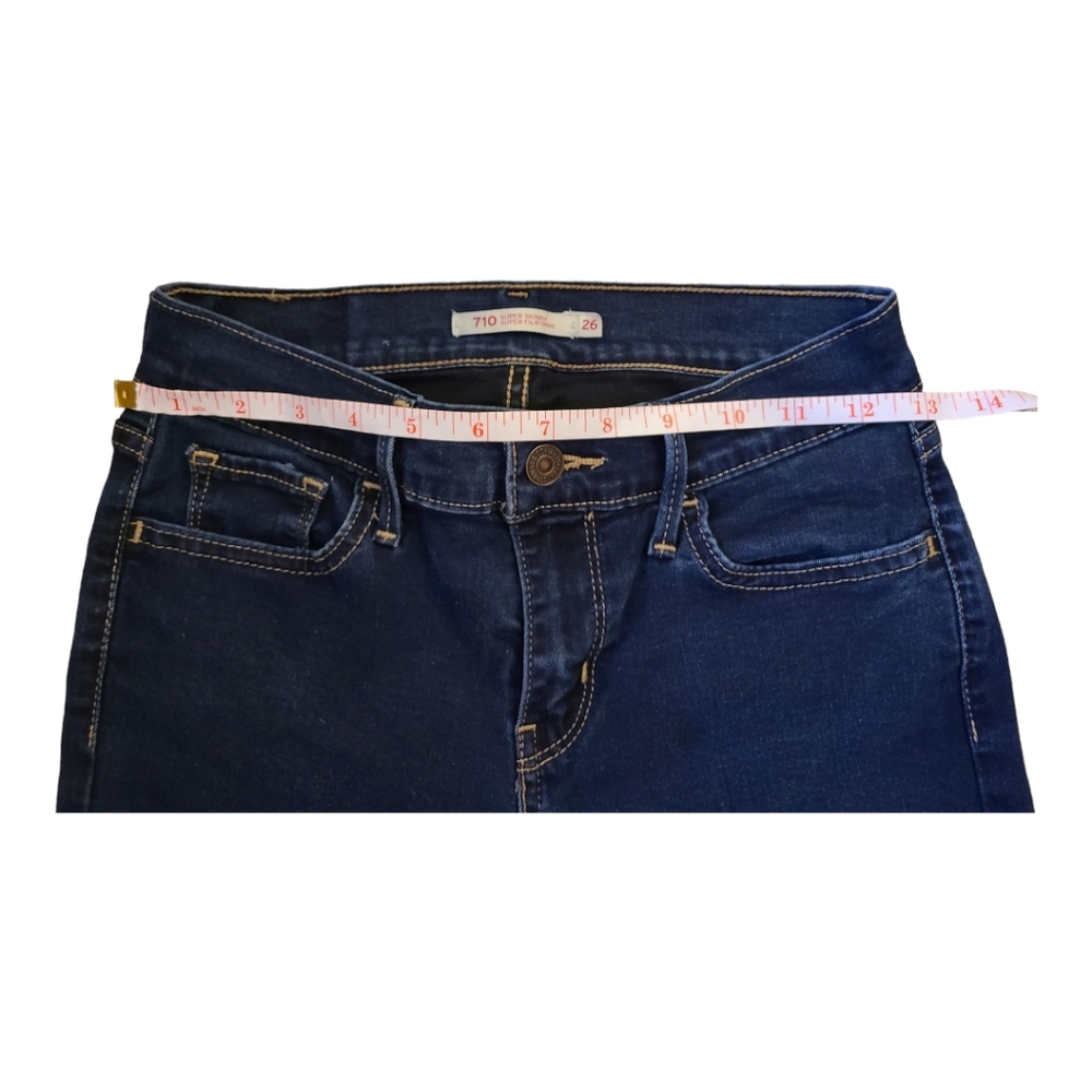 Levi's - Picture 3 of 6
